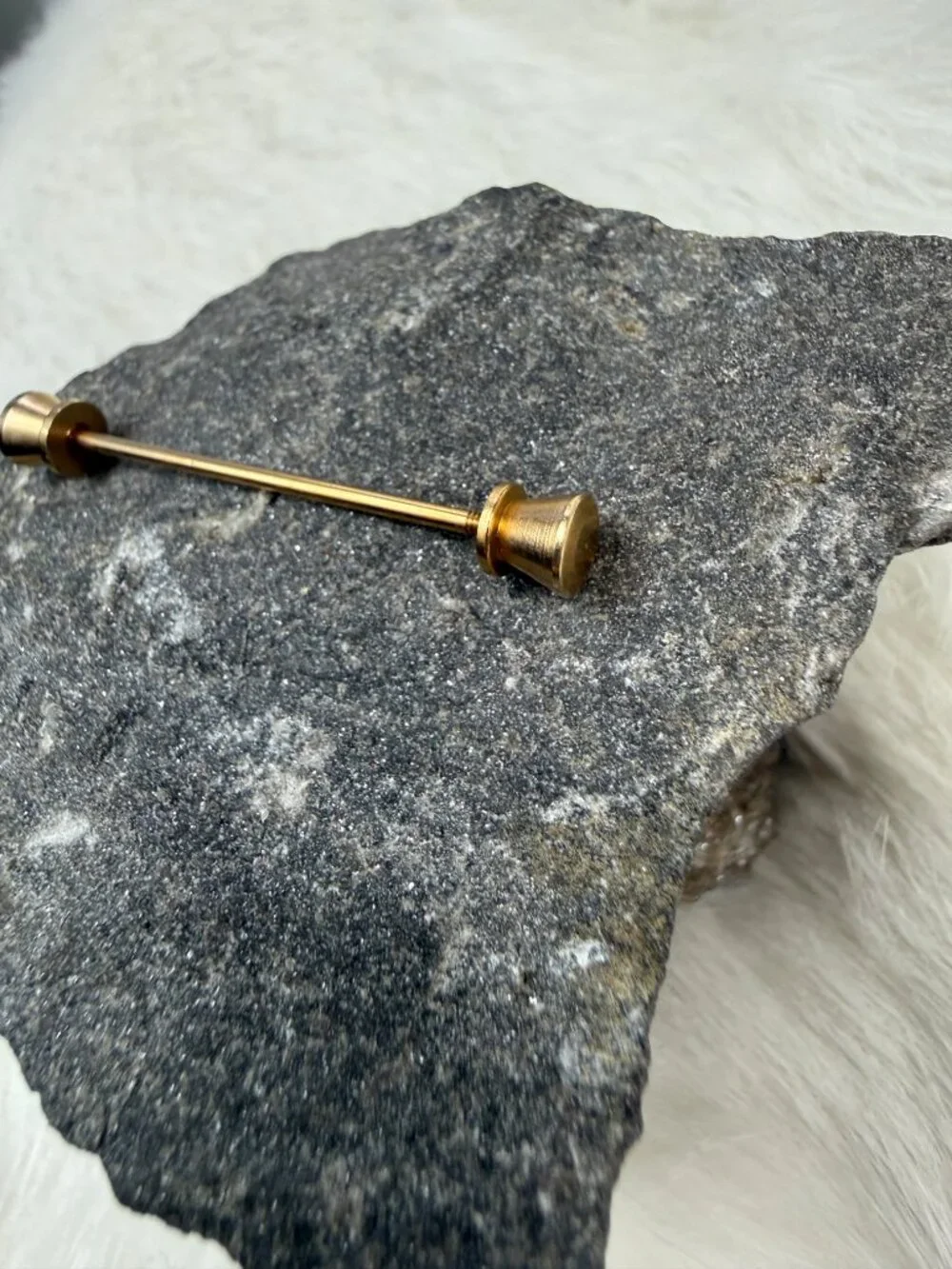 Vintage Unsigned Tie Stay Gold Tone Bar Twist Off End